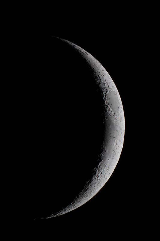 Mond, man beachte die Ausläufer